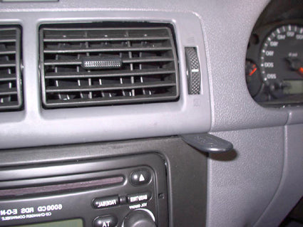 Brodit ProClip 653204 voor Ford Transit Connect 2003-2009 en Ford Tourneo Connect 2003-2009 - montagepositie op dashboard