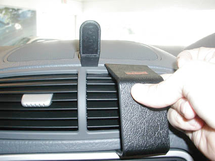 Brodit ProClip 653209 voor Porsche Cayenne 2003-2010 - detail van dashboardmontage
