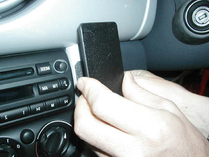 Brodit ProClip 653245 voor Mini Cooper Convertible 2001-2007 en Mini Cooper 2001-2006 - ProClip geplaatst in het voertuig