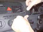 Brodit ProClip 653267 voor Volkswagen Touran 2003-2015 - montagepositie op dashboard