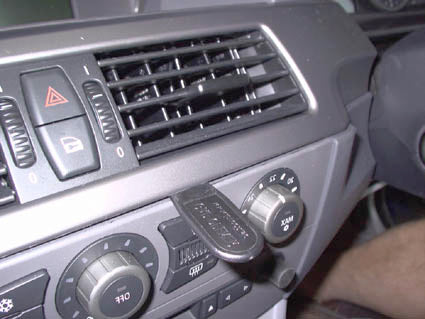 Brodit ProClip 653281 voor BMW 5-series M5 E60, E61 2004-2010 - montagepositie op dashboard