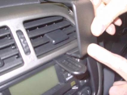 Brodit ProClip 653293 voor Toyota RAV 4 2001-2003 - ProClip geplaatst in het voertuig