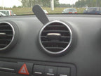 Brodit ProClip 653296 voor Audi S3 2003-2006 en Audi A3 2003-2006 - montagepositie op dashboard