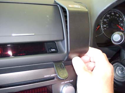 Brodit ProClip 653346 voor Subaru Outback 2003-2009, Subaru Liberty 2003-2009 en Subaru Legacy 2004-2009 - montagepositie op dashboard