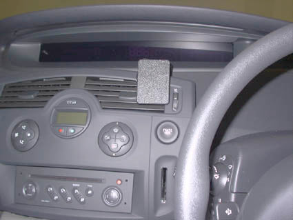 Brodit ProClip 653351 voor Renault Scénic 2004-2009 - installatiepositie