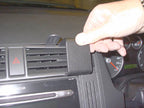 Brodit ProClip 653353 voor Ford Kuga 2008-2012 en Ford C-Max 2004-2010 - detail van dashboardmontage