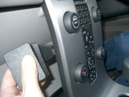 Brodit ProClip 653361 voor Volvo V50 2004-2012, Volvo S40 2004-2012 e.a. - ProClip geplaatst in het voertuig