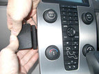 Brodit ProClip 653361 voor Volvo V50 2004-2012, Volvo S40 2004-2012 e.a. - detail van dashboardmontage