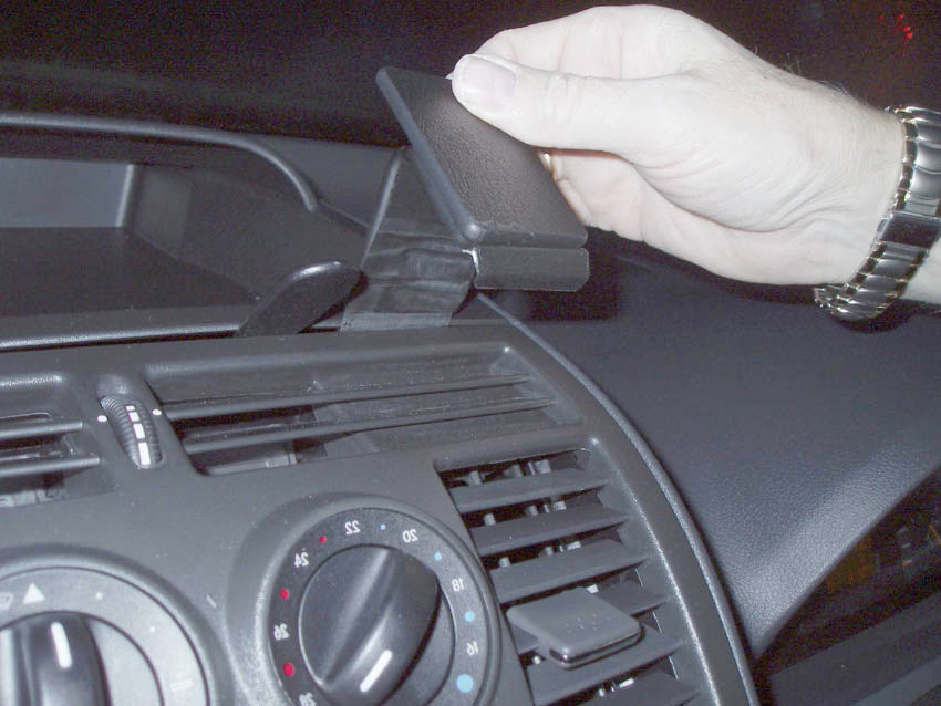 Brodit ProClip 653364 voor Mercedes Benz Vito 2004-2014 en Mercedes Benz V-Class 2004-2014 - ProClip geplaatst in het voertuig