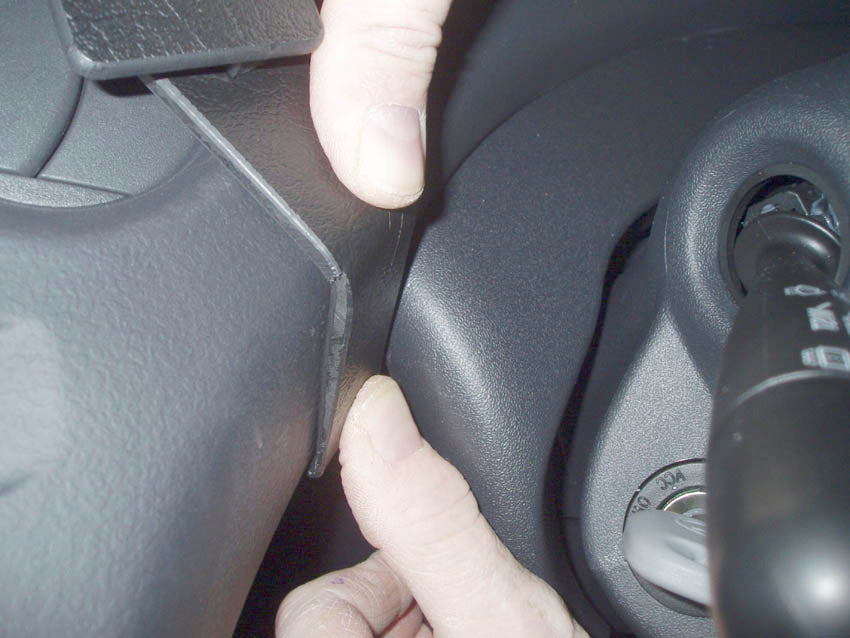 Brodit ProClip 653381 voor Toyota Yaris 2003-2005 - detail van dashboardmontage