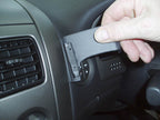 Brodit ProClip 653388 voor Holden Commodore VY 2002-2007 - montagepositie op dashboard