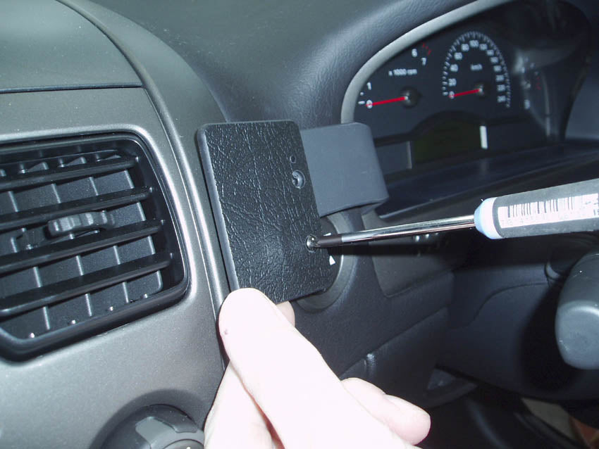 Brodit ProClip 653388 voor Holden Commodore VY 2002-2007 - detail van dashboardmontage