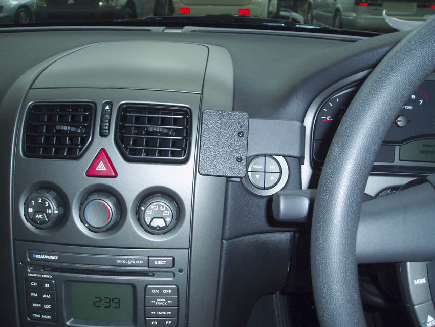 Brodit ProClip 653388 voor Holden Commodore VY 2002-2007 - installatiepositie