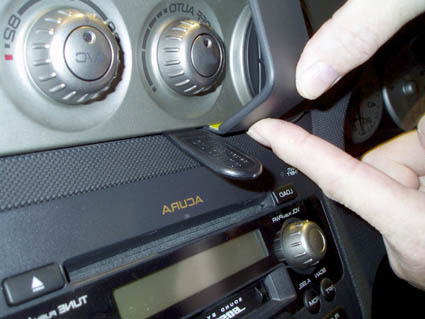 Brodit ProClip 653400 voor Honda Integra 2003-2007 - detail van dashboardmontage
