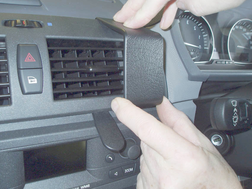 Brodit ProClip 653407 voor BMW X3 2004-2010 - ProClip geplaatst in het voertuig