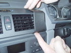 Brodit ProClip 653407 voor BMW X3 2004-2010 - detail van dashboardmontage