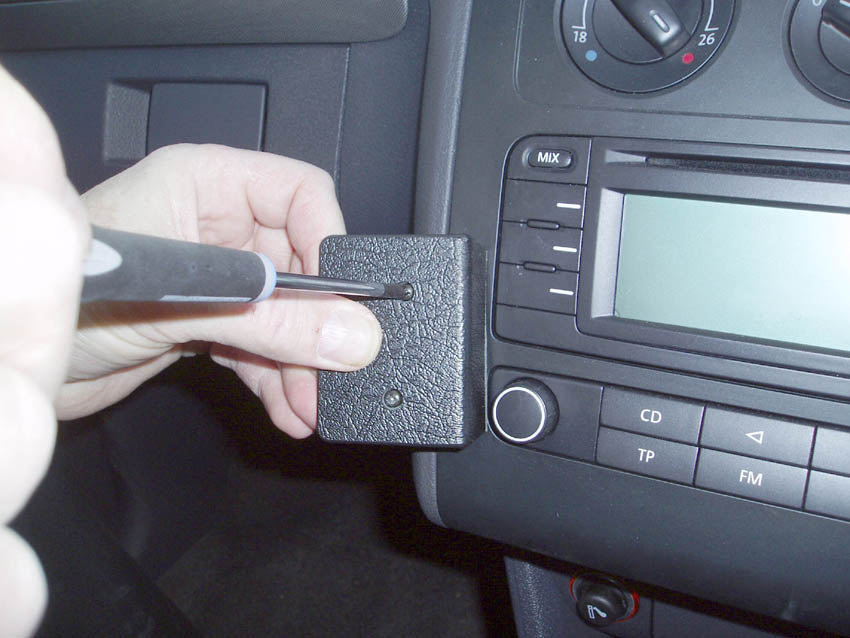 Brodit ProClip 653417 voor Volkswagen Touran 2003-2015 - detail van dashboardmontage