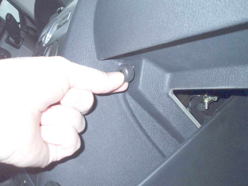 Brodit ProClip 653422 voor Ford Mondeo 2001-2007 - montagepositie op dashboard