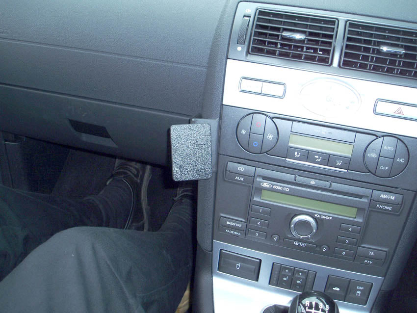 Brodit ProClip 653422 voor Ford Mondeo 2001-2007 - installatiepositie