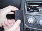 Brodit ProClip 653423 voor MG TF 2002-2005 en MG F 1996-2001 - montagepositie op dashboard
