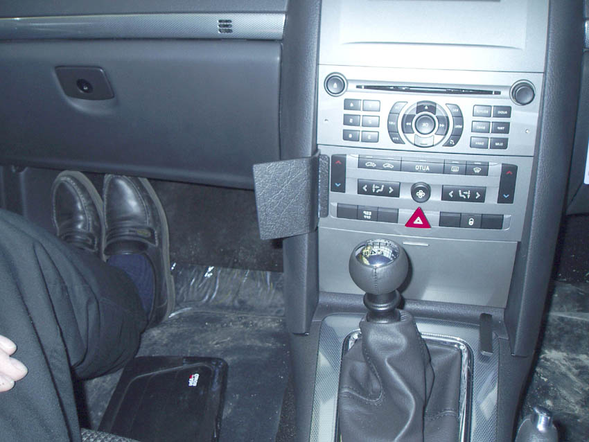 Brodit ProClip 653432 voor Peugeot 407 2004-2010 - detail van dashboardmontage