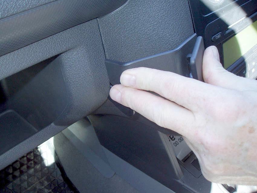 Brodit ProClip 653436 voor Volkswagen Caddy 2004-2015 - detail van dashboardmontage