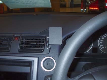 Brodit ProClip 653500 voor Volvo V50 2004-2012, Volvo S40 2004-2012 e.a. - installatiepositie