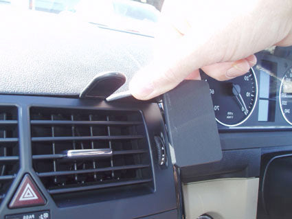 Brodit ProClip 653505 voor Mercedes Benz A-Class 2005-2012 - ProClip geplaatst in het voertuig