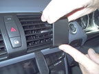 Brodit ProClip 653523 voor BMW 1-series E81, E82, E87, E88 2005-2011 - montagepositie op dashboard