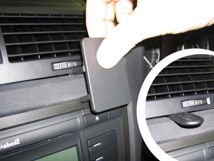 Brodit ProClip 653525 voor Skoda Octavia II 2005-2013 - montagepositie op dashboard