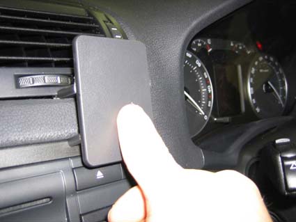 Brodit ProClip 653525 voor Skoda Octavia II 2005-2013 - detail van dashboardmontage