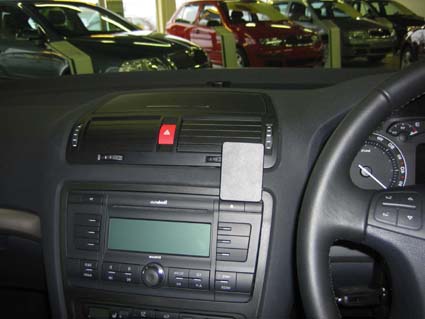 Brodit ProClip 653525 voor Skoda Octavia II 2005-2013 - installatiepositie