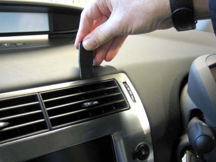 Brodit ProClip 653534 voor Citroen C4 2005-2010 - montagepositie op dashboard