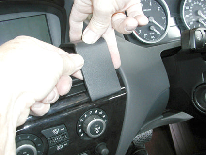 Brodit ProClip 653541 voor BMW 6-series E63, E64 2004-2010 - ProClip geplaatst in het voertuig
