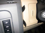 Brodit ProClip 653572 voor Land Rover LR3 2005-2009 en Land Rover Discovery 3 2005-2009 - montagepositie op dashboard