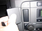 Brodit ProClip 653573 voor Land Rover LR3 2005-2009 en Land Rover Discovery 3 2005-2009 - montagepositie op dashboard