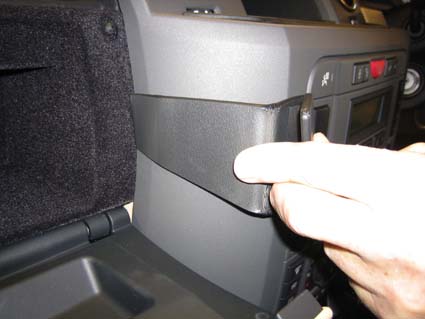 Brodit ProClip 653573 voor Land Rover LR3 2005-2009 en Land Rover Discovery 3 2005-2009 - ProClip geplaatst in het voertuig