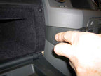 Brodit ProClip 653573 voor Land Rover LR3 2005-2009 en Land Rover Discovery 3 2005-2009 - detail van dashboardmontage