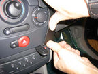 Brodit ProClip 653574 voor Renault Modus 2005-2013 en Renault Grand Modus 2005-2012 - detail van dashboardmontage