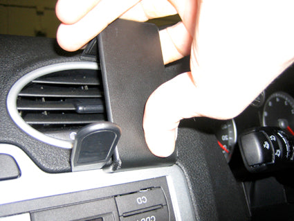 Brodit ProClip 653584 voor Ford Focus 2005-2010 - ProClip geplaatst in het voertuig