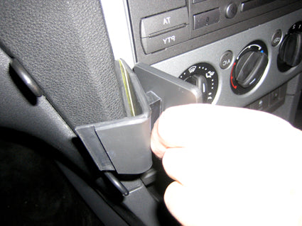 Brodit ProClip 653585 voor Ford Focus 2005-2010 - ProClip geplaatst in het voertuig