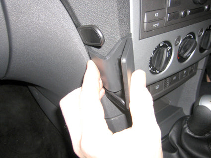 Brodit ProClip 653585 voor Ford Focus 2005-2010 - detail van dashboardmontage