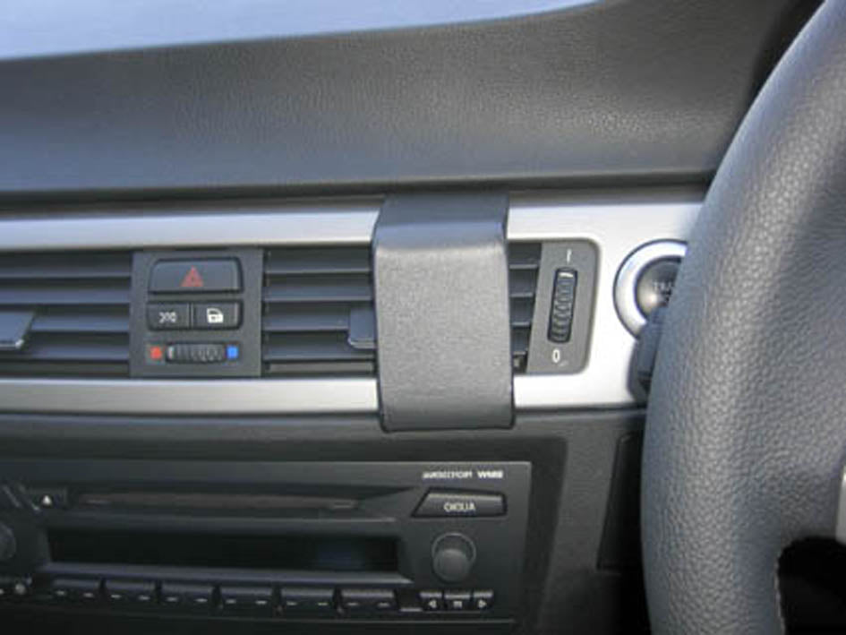 Brodit ProClip 653598 voor BMW 3-series E90, E91, E92, E93 2005-2012 - installatiepositie