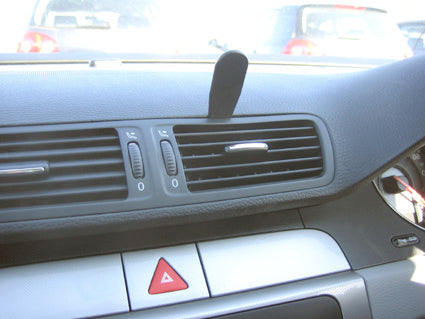 Brodit ProClip 653603 voor Volkswagen Passat CC 2009-2017, Volkswagen Passat Alltrack 2012-2015 en Volkswagen Passat 2005-2014 - montagepositie op dashboard