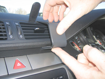 Brodit ProClip 653603 voor Volkswagen Passat CC 2009-2017, Volkswagen Passat Alltrack 2012-2015 en Volkswagen Passat 2005-2014 - ProClip geplaatst in het voertuig