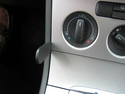 Brodit ProClip 653652 voor Volkswagen Passat CC 2009-2017, Volkswagen Passat Alltrack 2012-2015 en Volkswagen Passat 2005-2014 - montagepositie op dashboard