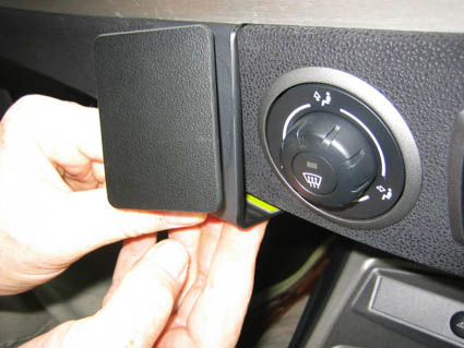 Brodit ProClip 653655 voor BMW Z4 2003-2008 - detail van dashboardmontage