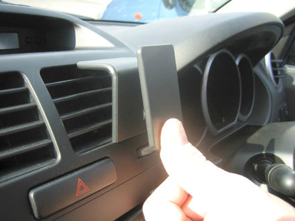 Brodit ProClip 653676 voor Suzuki Grand Vitara 2005-2015 - detail van dashboardmontage