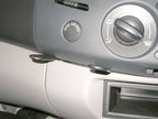 Brodit ProClip 653713 voor Mitsubishi Triton 2007-2009 en Mitsubishi L200 2006-2009 - montagepositie op dashboard