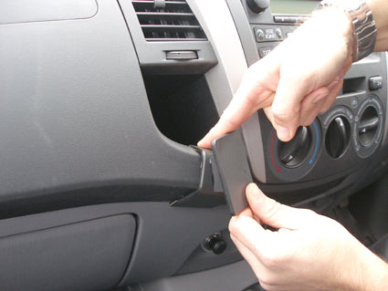Brodit ProClip 653722 voor Toyota HiLux 2006-2011 - montagepositie op dashboard